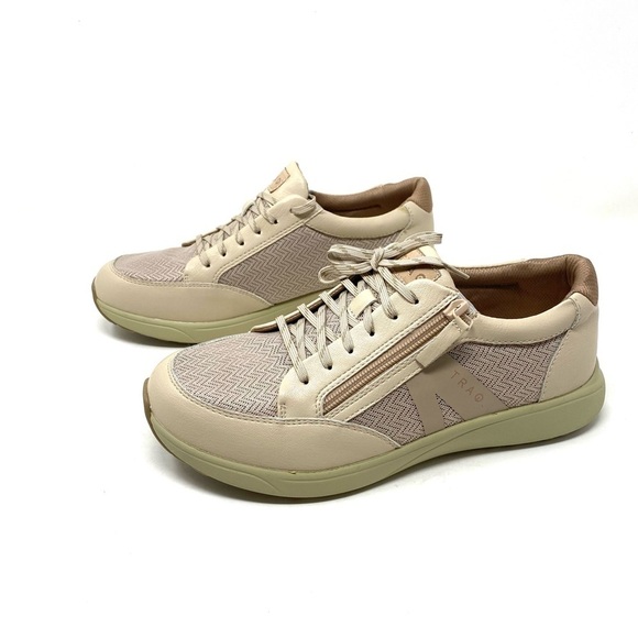 Traq Eazee Sneakers in Bone - Picture 3 of 9